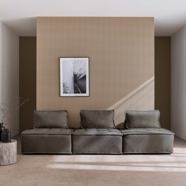 Trois chauffeuses Dao sweeek en tissu gris capitonné pour salon modulable